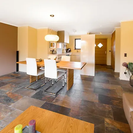 Apartamento Giardino By Interhome