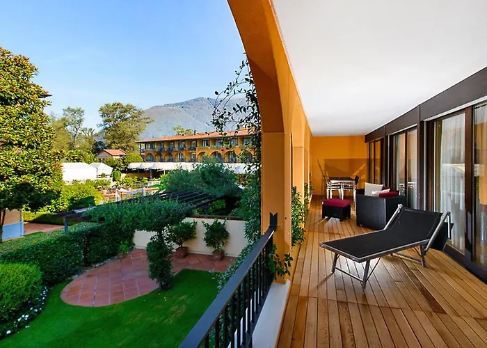 Apartamento Giardino By Interhome