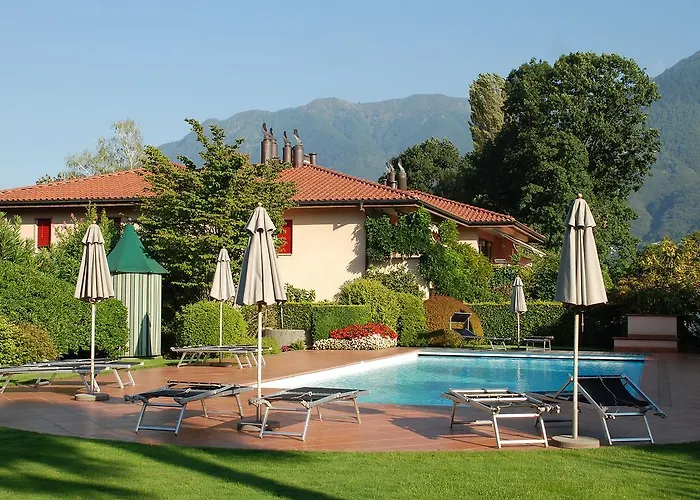 Apartamento Giardino By Interhome